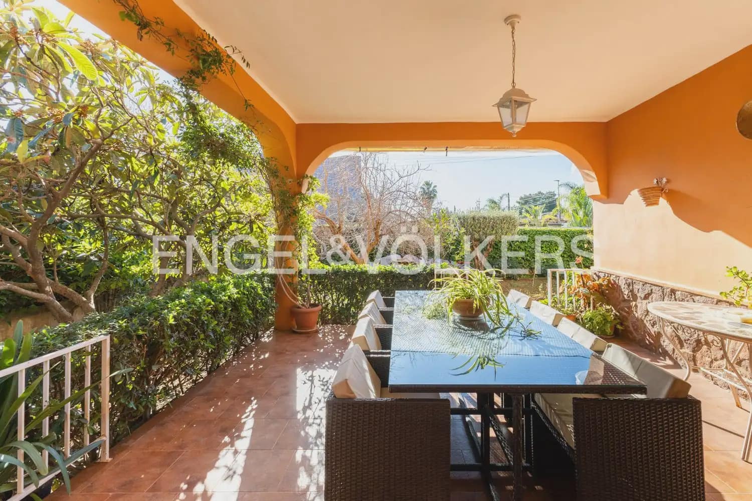 4 bedroom Villa for sale in Betera with garage - € 425,000 (Ref: 9898198)