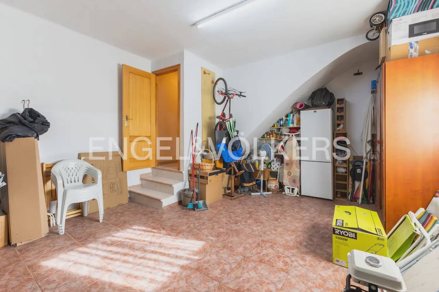 4 bedroom Villa for sale in Betera with garage - € 425,000 (Ref: 9898198)