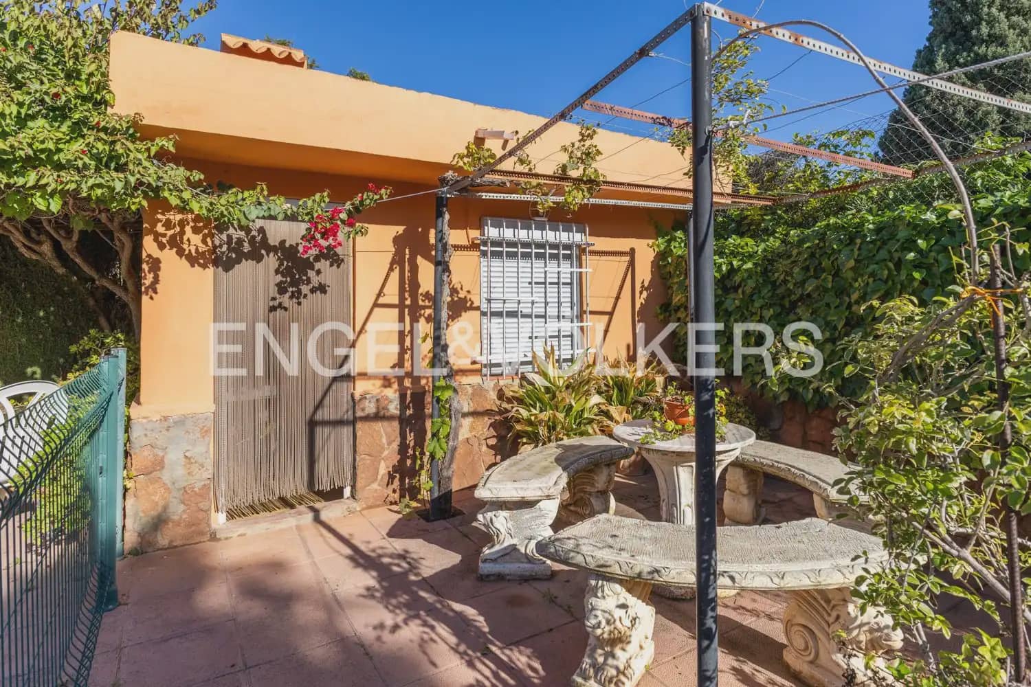 4 bedroom Villa for sale in Betera with garage - € 425,000 (Ref: 9898198)