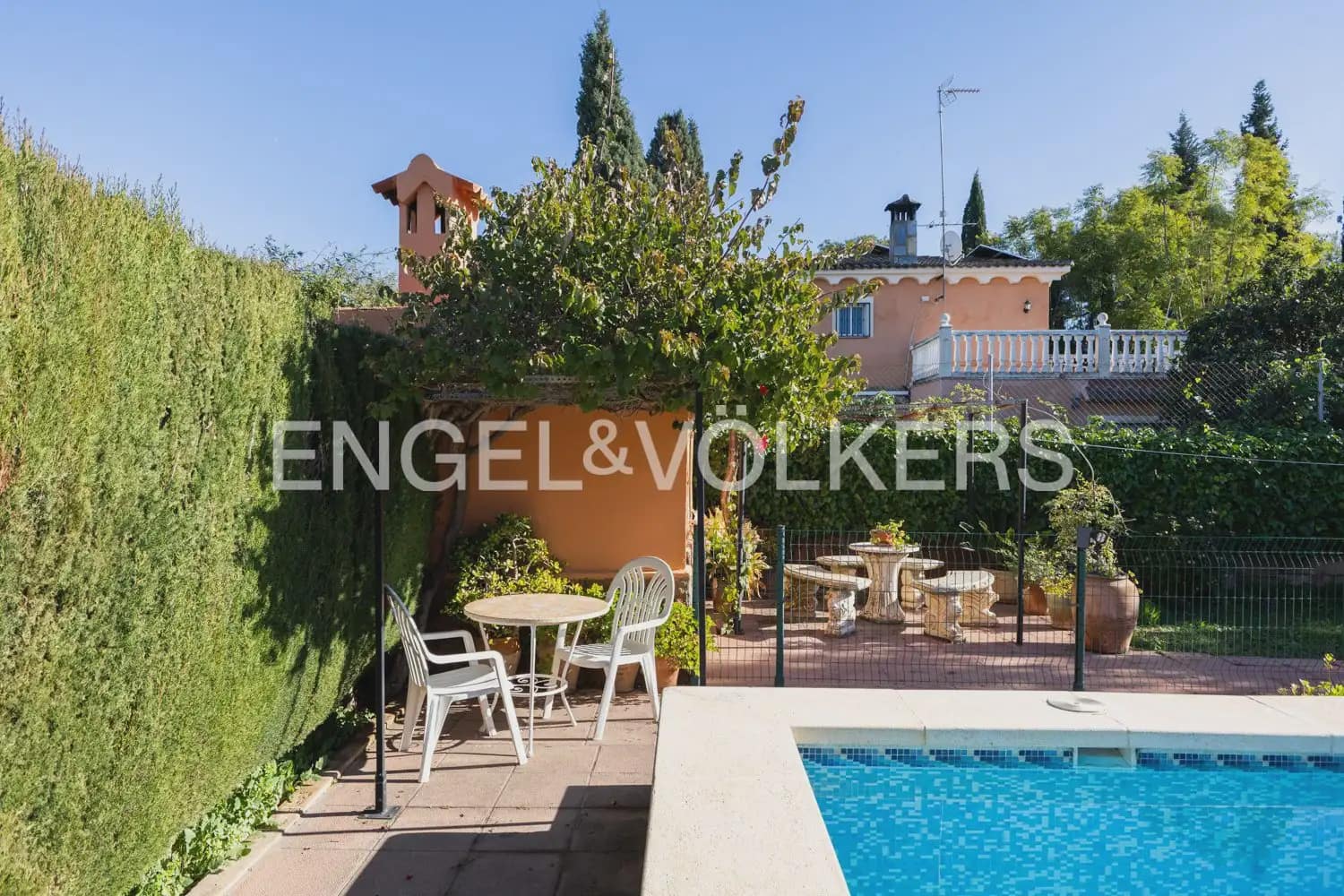 4 bedroom Villa for sale in Betera with garage - € 425,000 (Ref: 9898198)