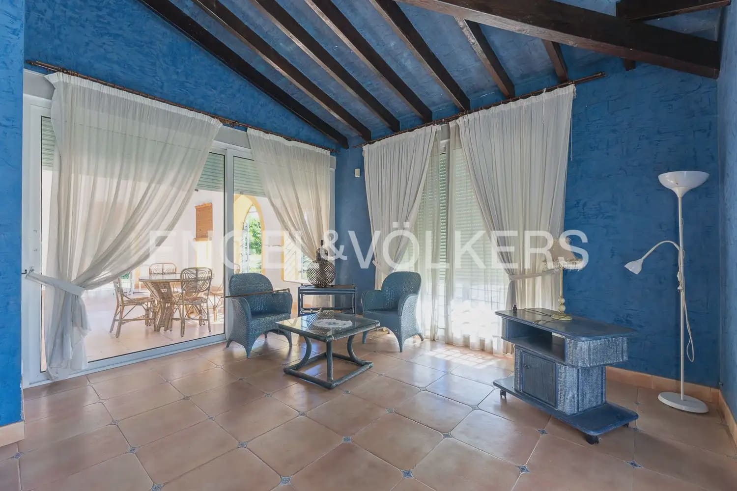 5 bedroom Villa for rent in Pedreguer with pool garage - € 4,600 (Ref: 9898203)