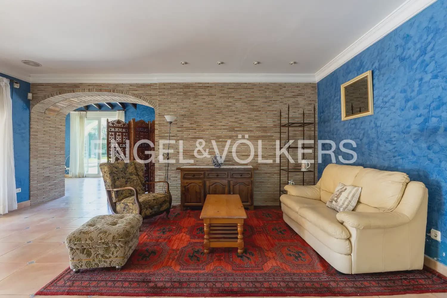 5 bedroom Villa for rent in Pedreguer with pool garage - € 4,600 (Ref: 9898203)