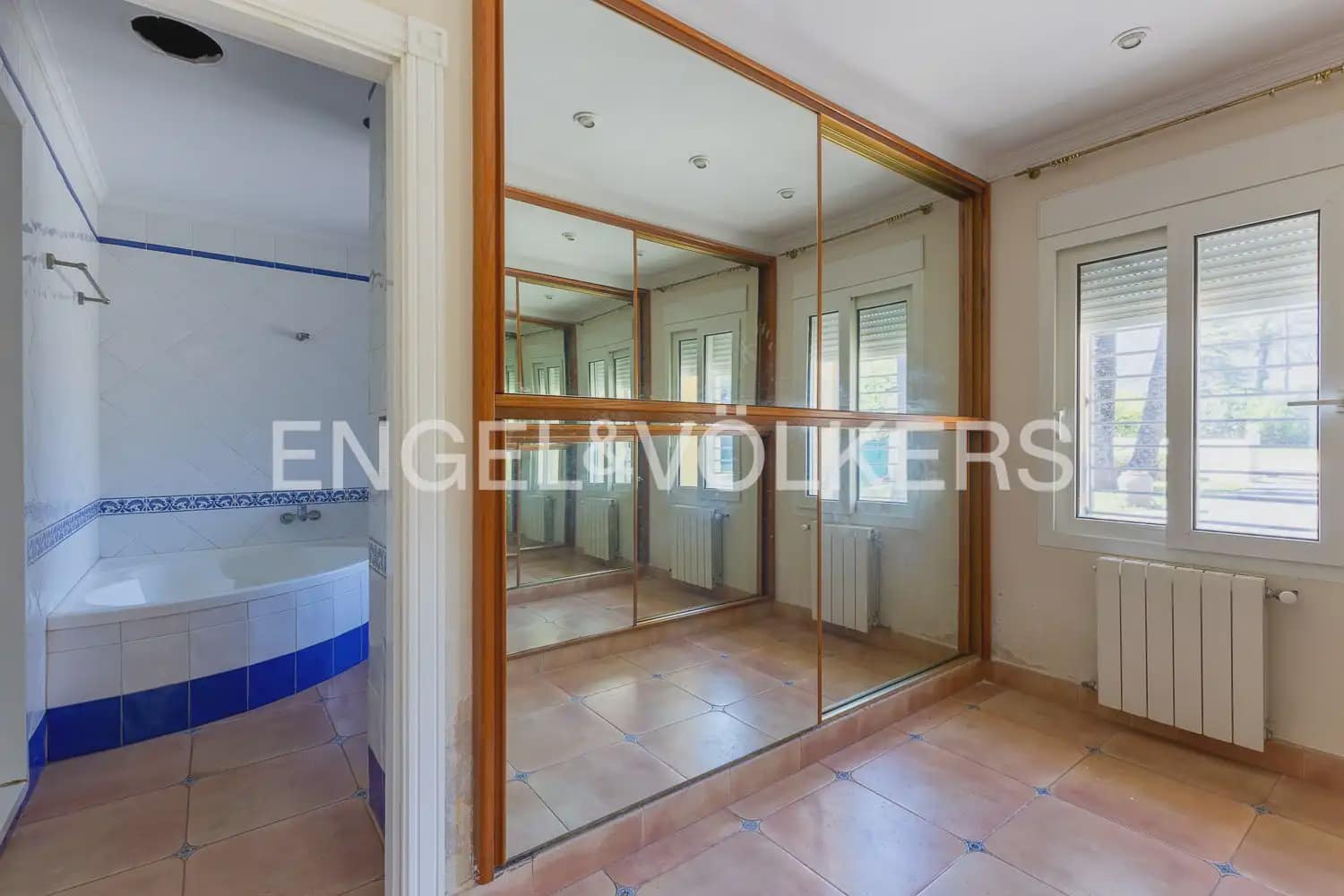 5 bedroom Villa for rent in Pedreguer with pool garage - € 4,600 (Ref: 9898203)