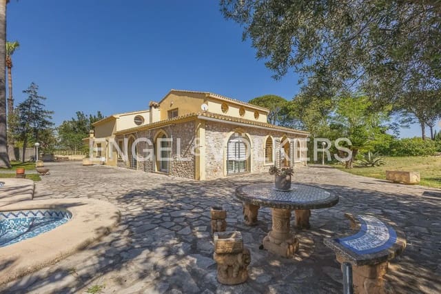 5 bedroom Villa for rent in Pedreguer with pool garage - € 4,600 (Ref: 9898203)