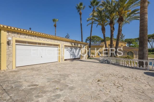 5 bedroom Villa for rent in Pedreguer with pool garage - € 4,600 (Ref: 9898203)