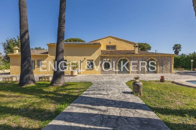 5 bedroom Villa for rent in Pedreguer with pool garage - € 4,600 (Ref: 9898203)