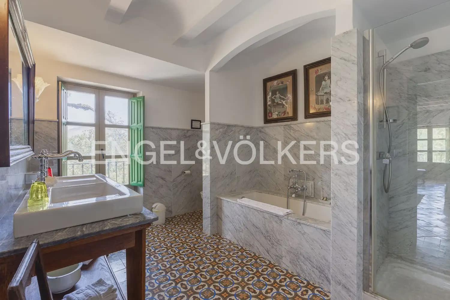 15 slaapkamer Finca/Landhuis te koop in Alcoleja met zwembad garage - € 3.500.000 (Ref: 9898204)
