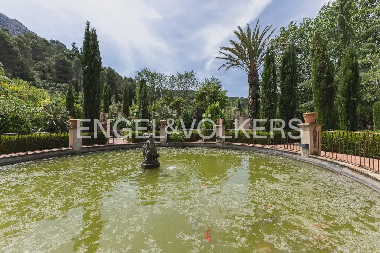 15 slaapkamer Finca/Landhuis te koop in Alcoleja met zwembad garage - € 3.500.000 (Ref: 9898204)