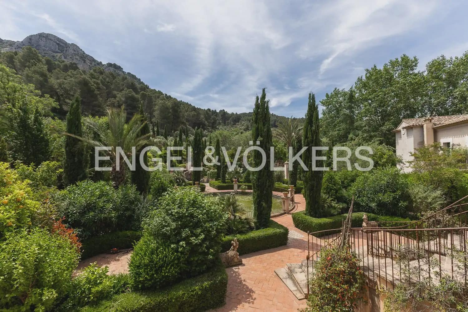 15 slaapkamer Finca/Landhuis te koop in Alcoleja met zwembad garage - € 3.500.000 (Ref: 9898204)