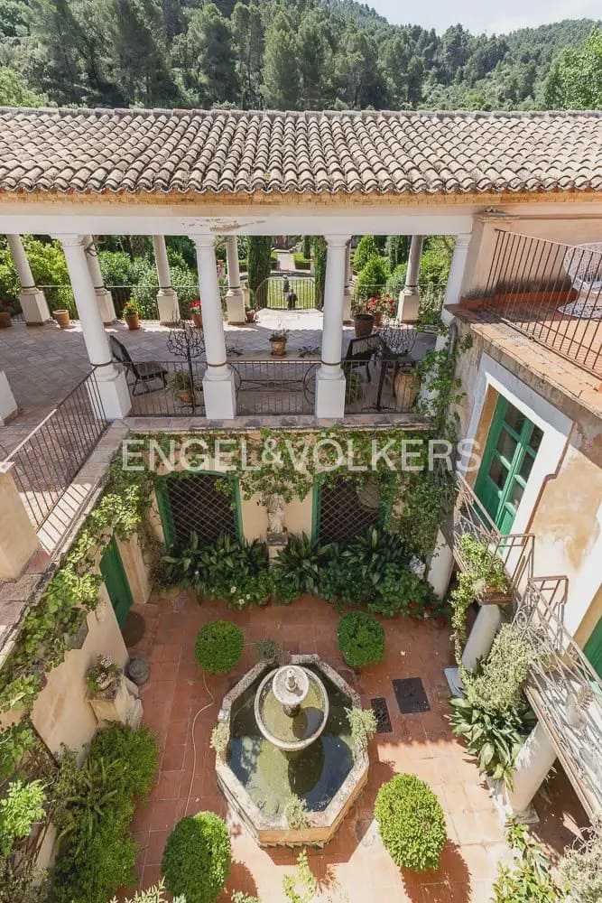 15 slaapkamer Finca/Landhuis te koop in Alcoleja met zwembad garage - € 3.500.000 (Ref: 9898204)