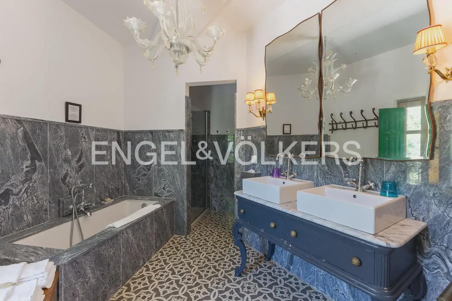 15 slaapkamer Finca/Landhuis te koop in Alcoleja met zwembad garage - € 3.500.000 (Ref: 9898204)