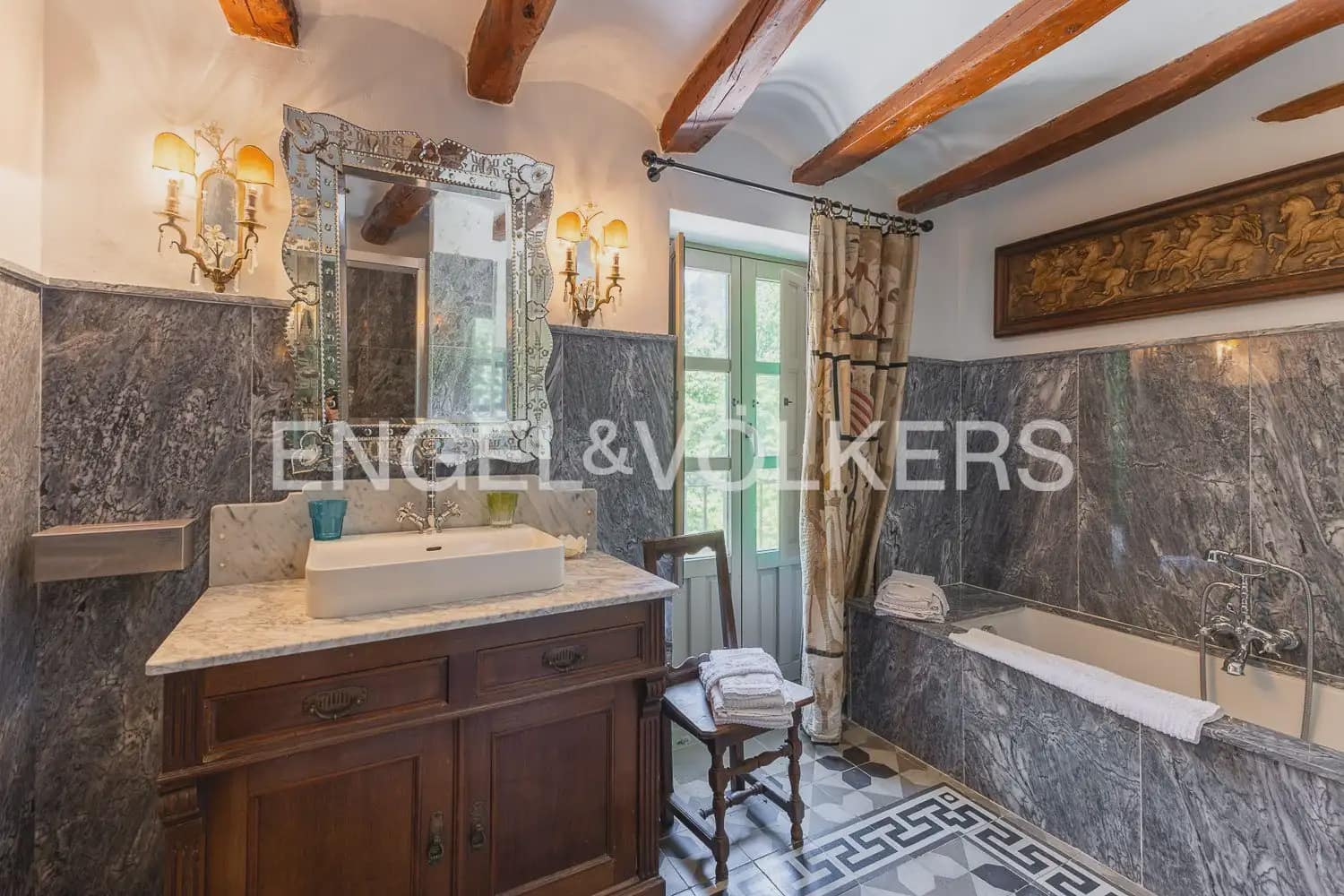 15 slaapkamer Finca/Landhuis te koop in Alcoleja met zwembad garage - € 3.500.000 (Ref: 9898204)