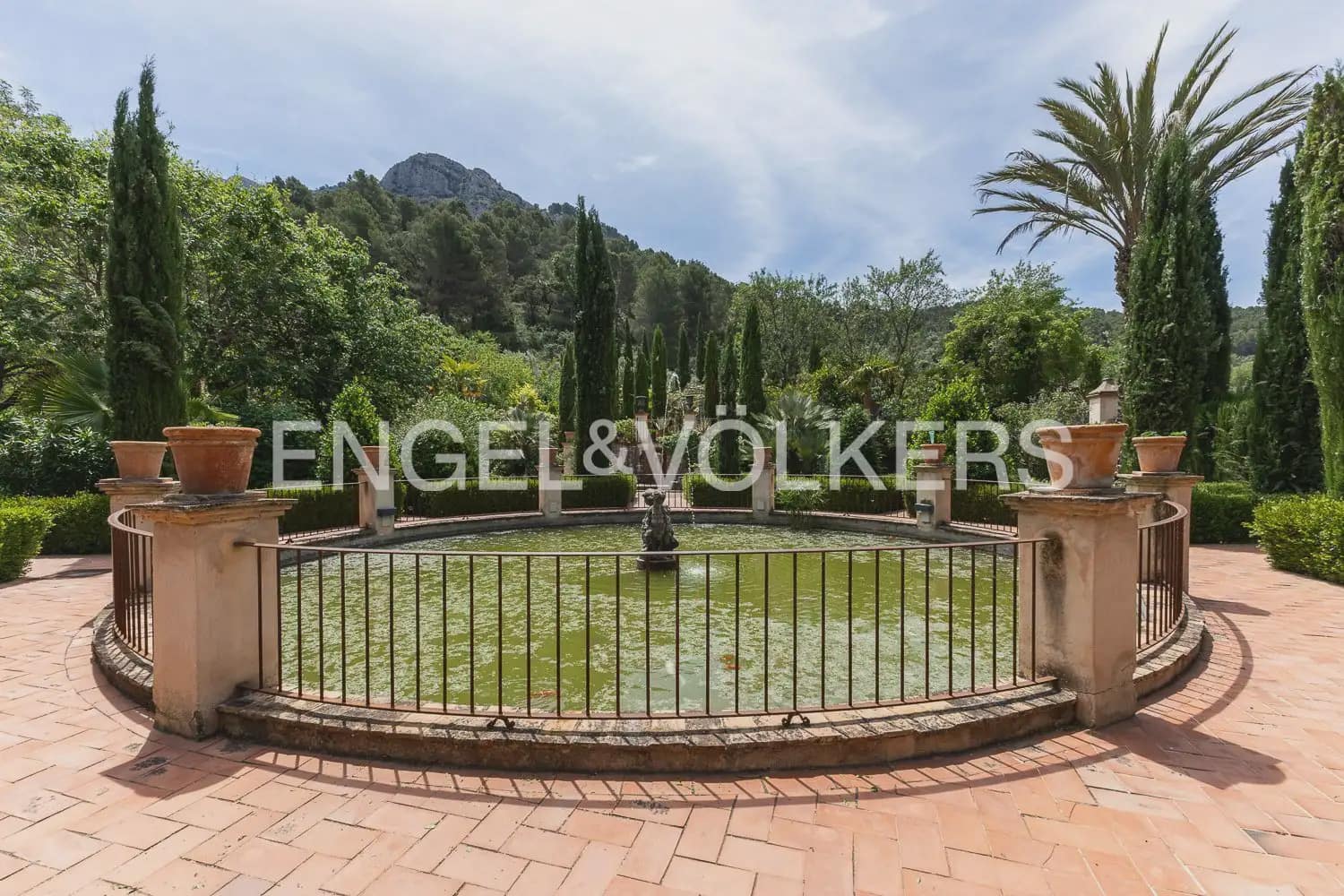 15 slaapkamer Finca/Landhuis te koop in Alcoleja met zwembad garage - € 3.500.000 (Ref: 9898204)