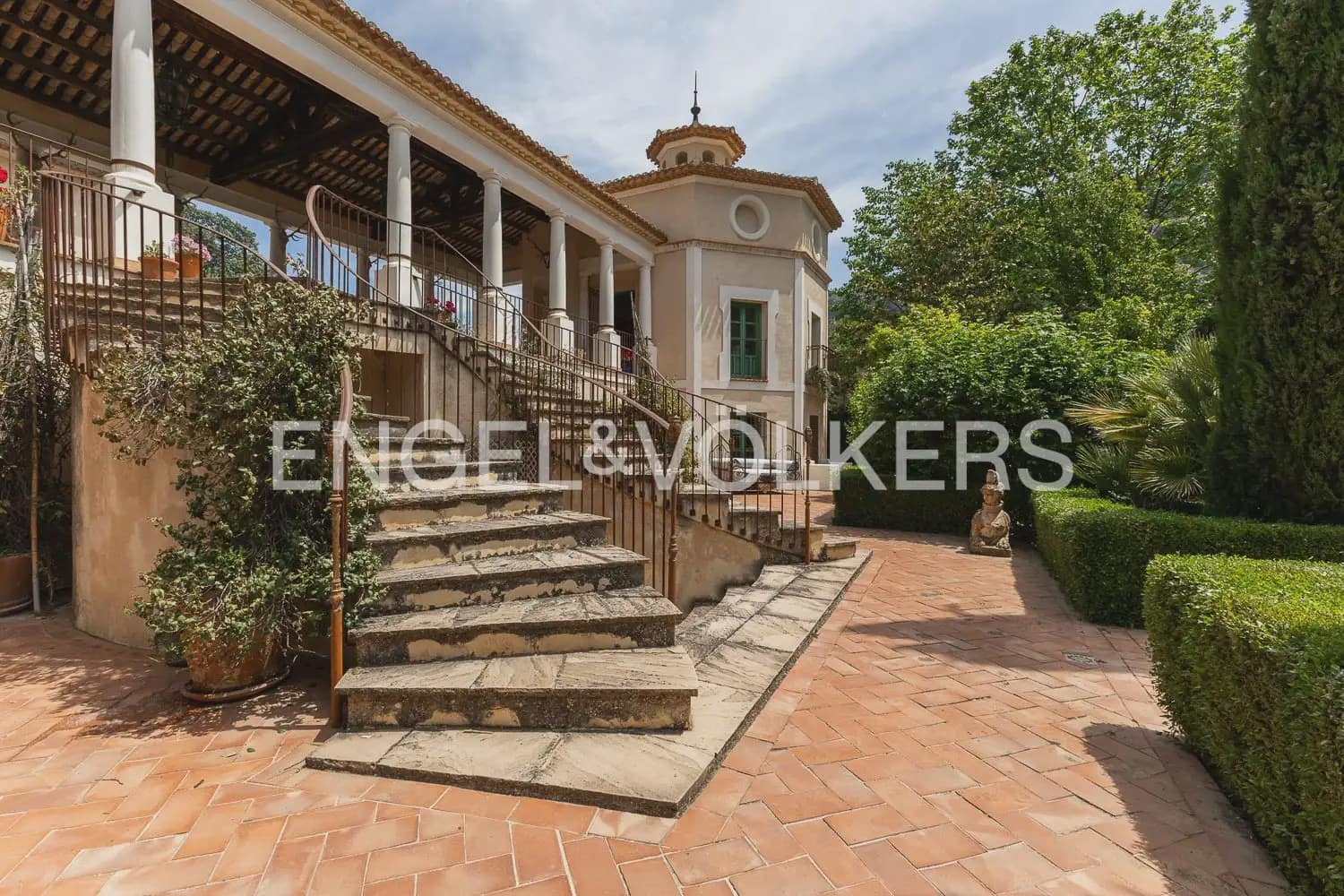 15 slaapkamer Finca/Landhuis te koop in Alcoleja met zwembad garage - € 3.500.000 (Ref: 9898204)