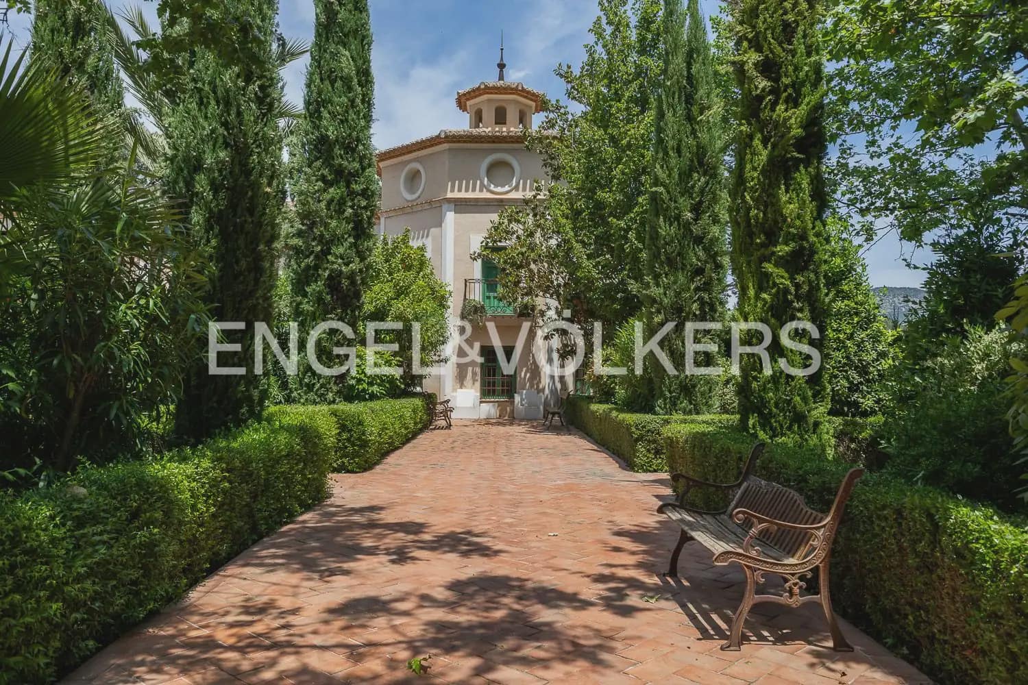 15 slaapkamer Finca/Landhuis te koop in Alcoleja met zwembad garage - € 3.500.000 (Ref: 9898204)