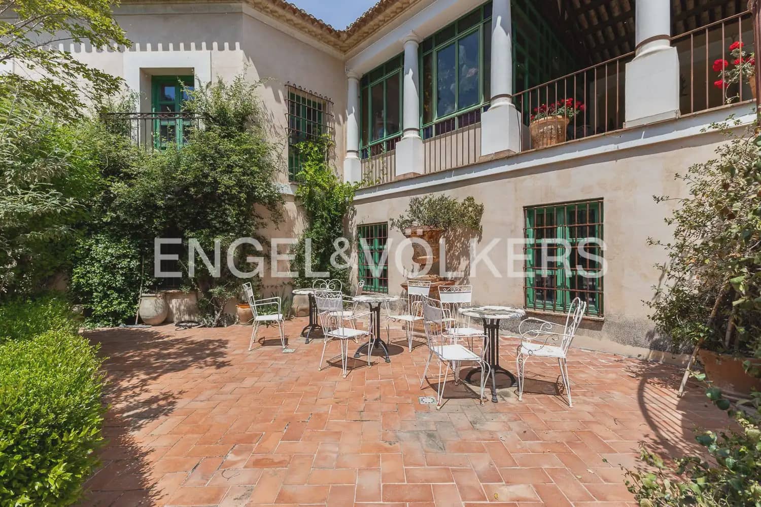 15 slaapkamer Finca/Landhuis te koop in Alcoleja met zwembad garage - € 3.500.000 (Ref: 9898204)