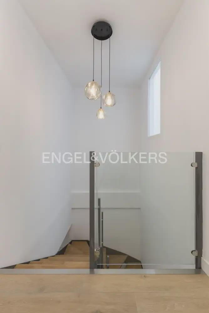 4 bedroom Penthouse for rent in Valencia city - € 4,500 (Ref: 9898205)