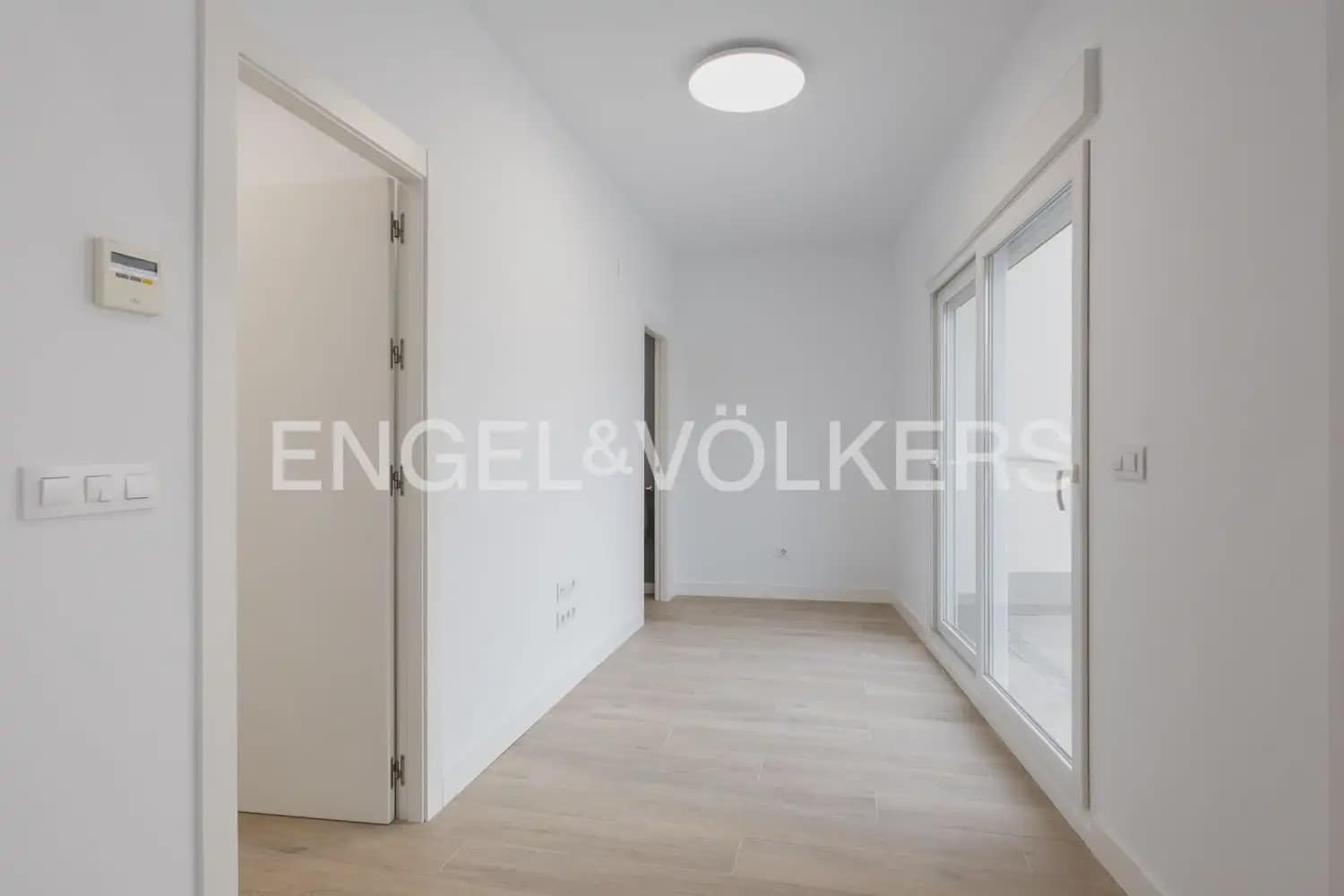4 bedroom Penthouse for rent in Valencia city - € 4,500 (Ref: 9898205)