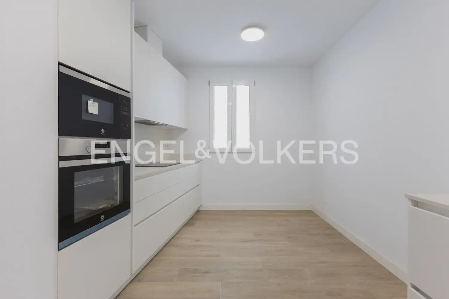 4 bedroom Penthouse for rent in Valencia city - € 4,500 (Ref: 9898205)