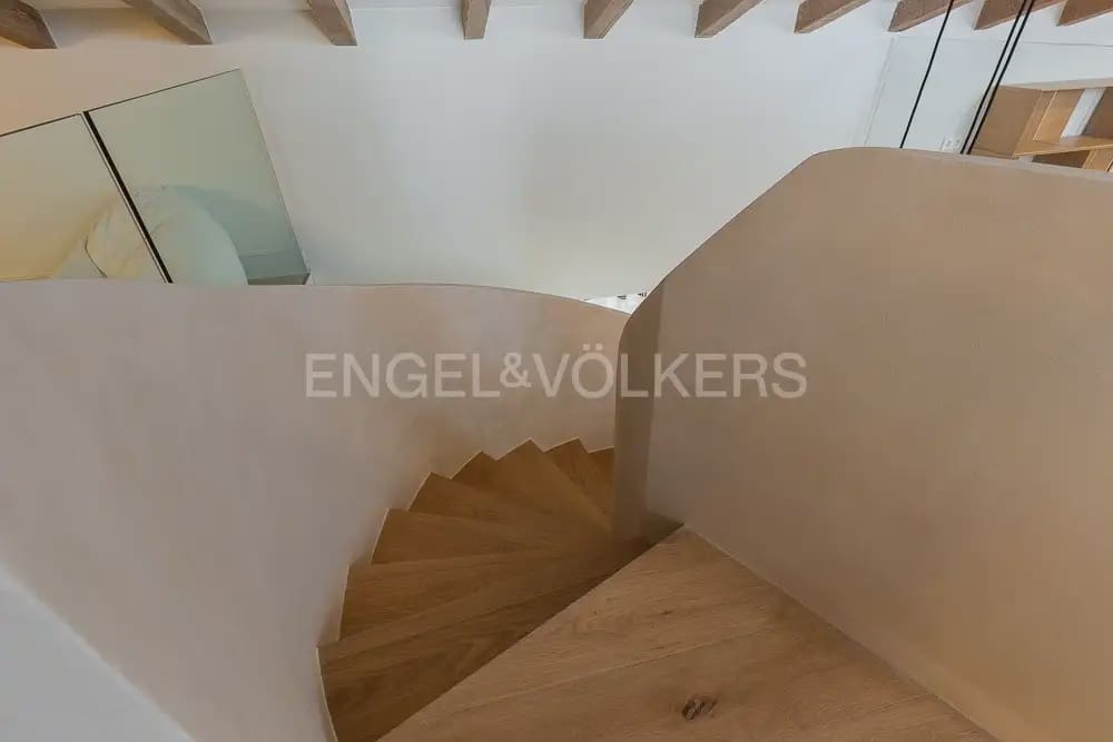 4 Zimmer Penthouse zu vermieten in Valencia Stadt - 10.000 € (Ref: 9898207)