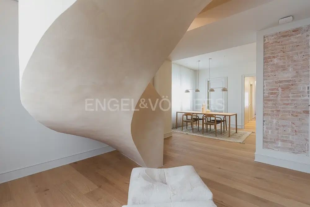 4 Zimmer Penthouse zu vermieten in Valencia Stadt - 10.000 € (Ref: 9898207)