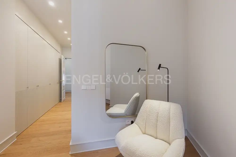4 Zimmer Penthouse zu vermieten in Valencia Stadt - 10.000 € (Ref: 9898207)