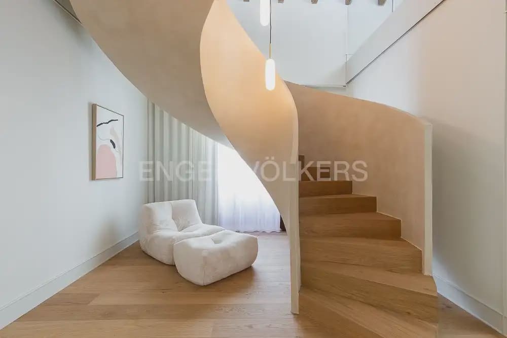 4 Zimmer Penthouse zu vermieten in Valencia Stadt - 10.000 € (Ref: 9898207)
