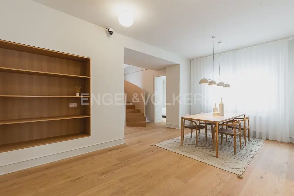 4 Zimmer Penthouse zu vermieten in Valencia Stadt - 10.000 € (Ref: 9898207)