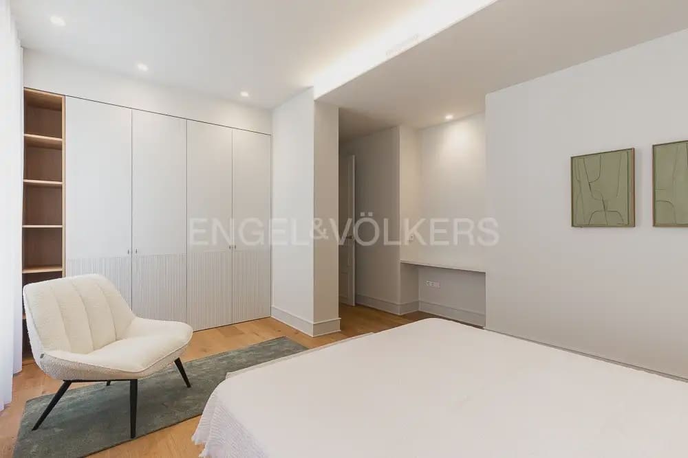 4 Zimmer Penthouse zu vermieten in Valencia Stadt - 10.000 € (Ref: 9898207)
