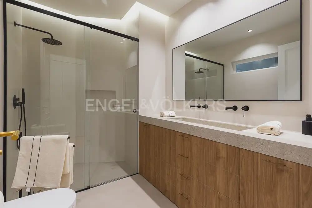 4 Zimmer Penthouse zu vermieten in Valencia Stadt - 10.000 € (Ref: 9898207)