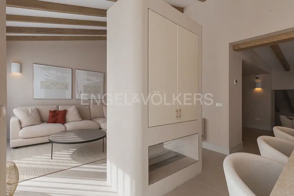 4 Zimmer Penthouse zu vermieten in Valencia Stadt - 10.000 € (Ref: 9898207)