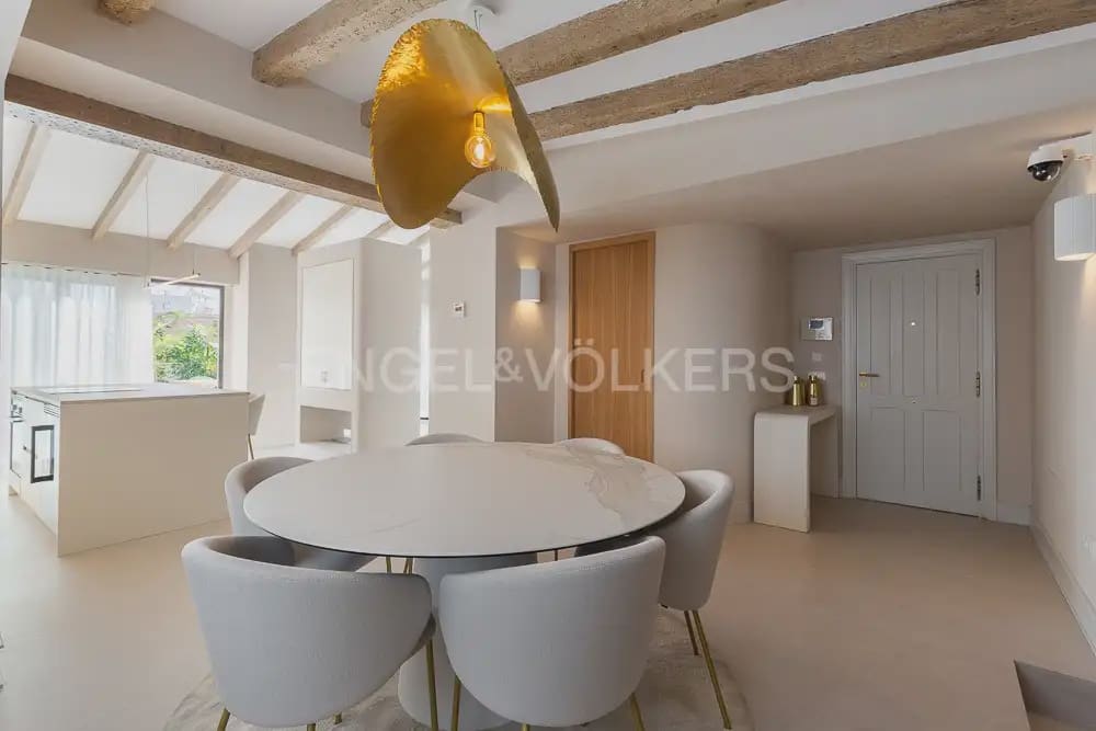 4 Zimmer Penthouse zu vermieten in Valencia Stadt - 10.000 € (Ref: 9898207)
