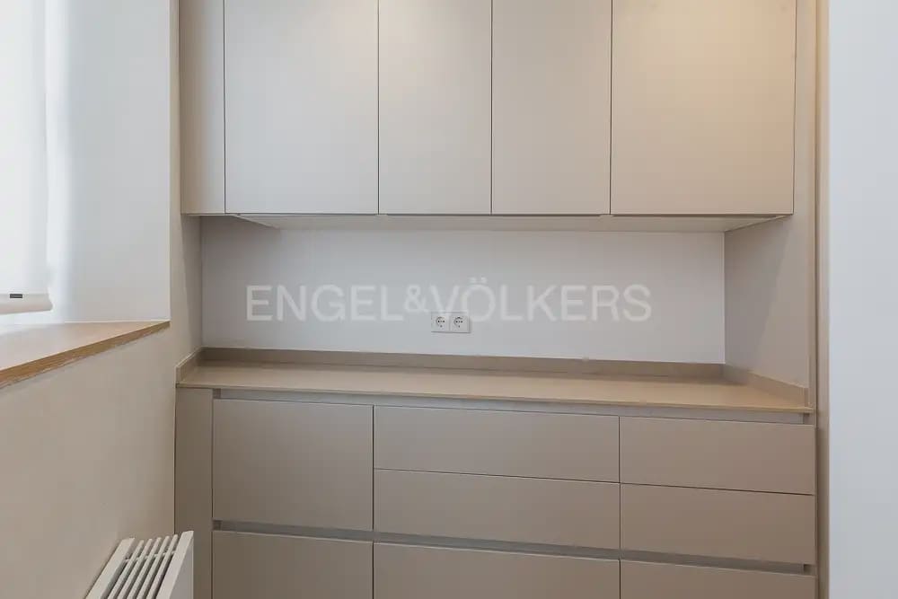 4 Zimmer Penthouse zu vermieten in Valencia Stadt - 10.000 € (Ref: 9898207)