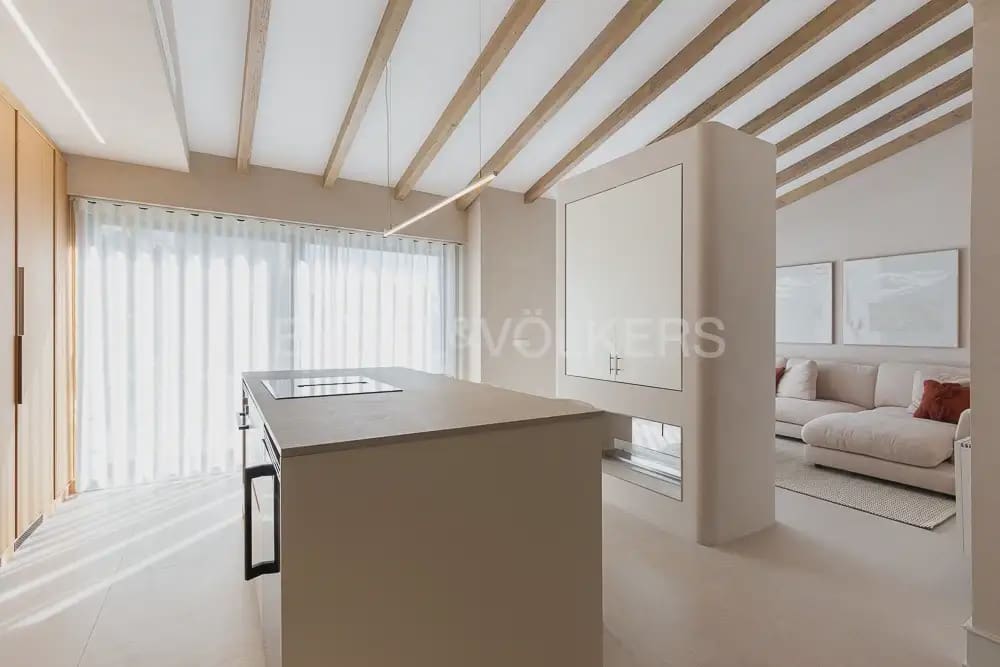 4 Zimmer Penthouse zu vermieten in Valencia Stadt - 10.000 € (Ref: 9898207)