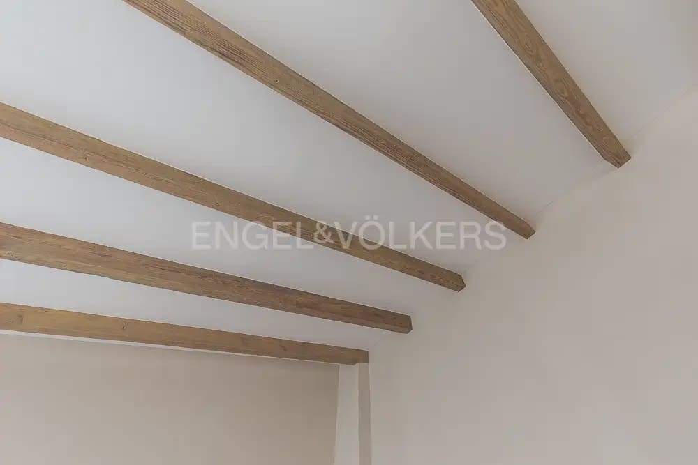 4 Zimmer Penthouse zu vermieten in Valencia Stadt - 10.000 € (Ref: 9898207)