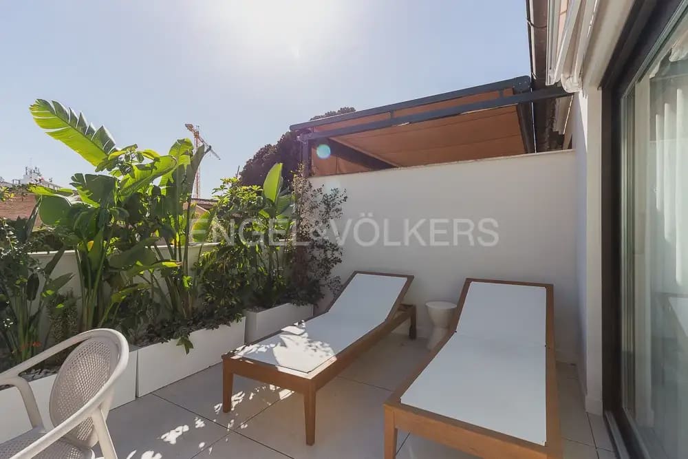 4 Zimmer Penthouse zu vermieten in Valencia Stadt - 10.000 € (Ref: 9898207)