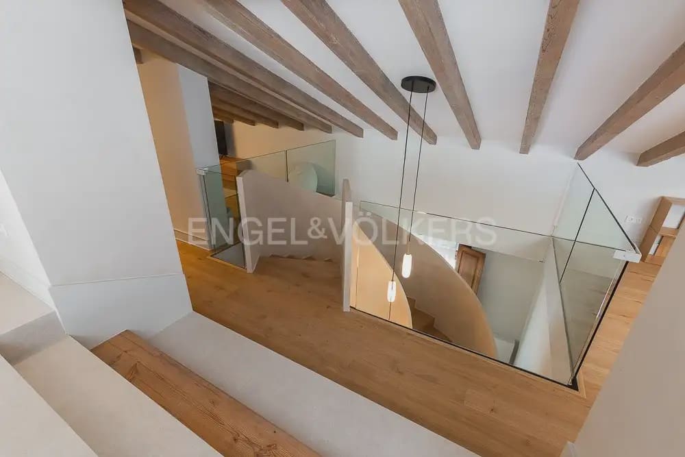 4 Zimmer Penthouse zu vermieten in Valencia Stadt - 10.000 € (Ref: 9898207)