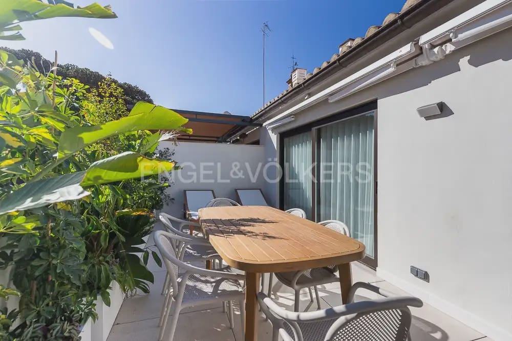4 Zimmer Penthouse zu vermieten in Valencia Stadt - 10.000 € (Ref: 9898207)