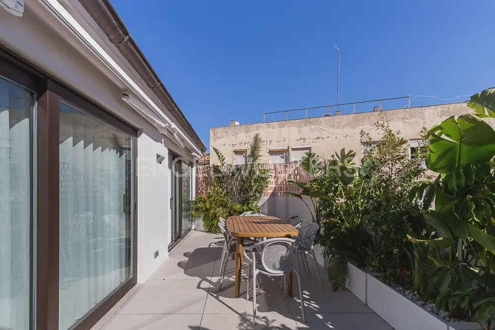 4 Zimmer Penthouse zu vermieten in Valencia Stadt - 10.000 € (Ref: 9898207)