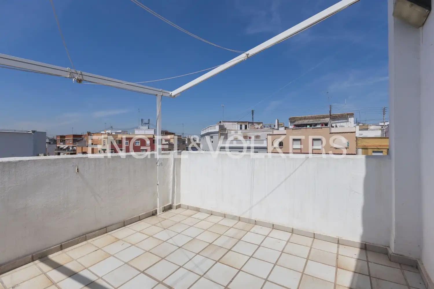 3 makuuhuone Kattohuoneisto vuokrattavana paikassa Valencia kaupunki - 2 300 € (Ref: 9898208)