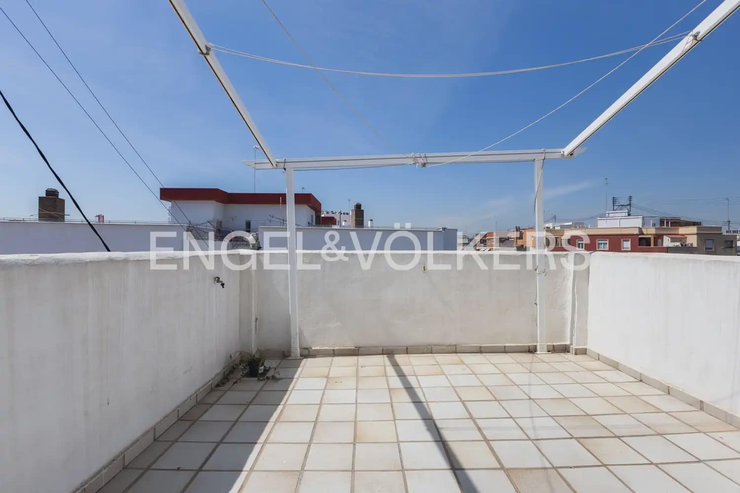 3 makuuhuone Kattohuoneisto vuokrattavana paikassa Valencia kaupunki - 2 300 € (Ref: 9898208)