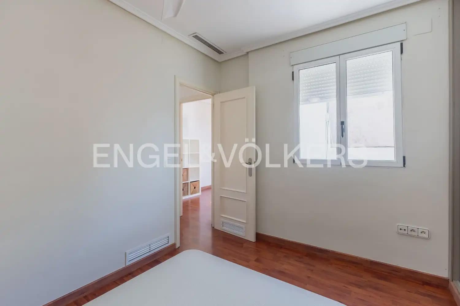 3 makuuhuone Kattohuoneisto vuokrattavana paikassa Valencia kaupunki - 2 300 € (Ref: 9898208)