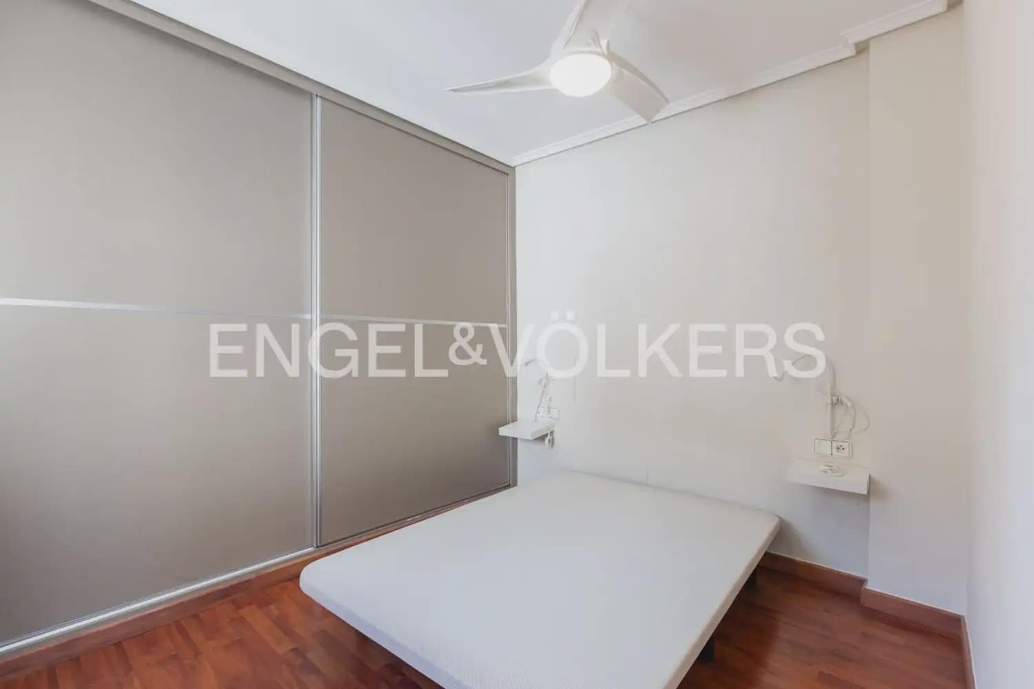 3 makuuhuone Kattohuoneisto vuokrattavana paikassa Valencia kaupunki - 2 300 € (Ref: 9898208)