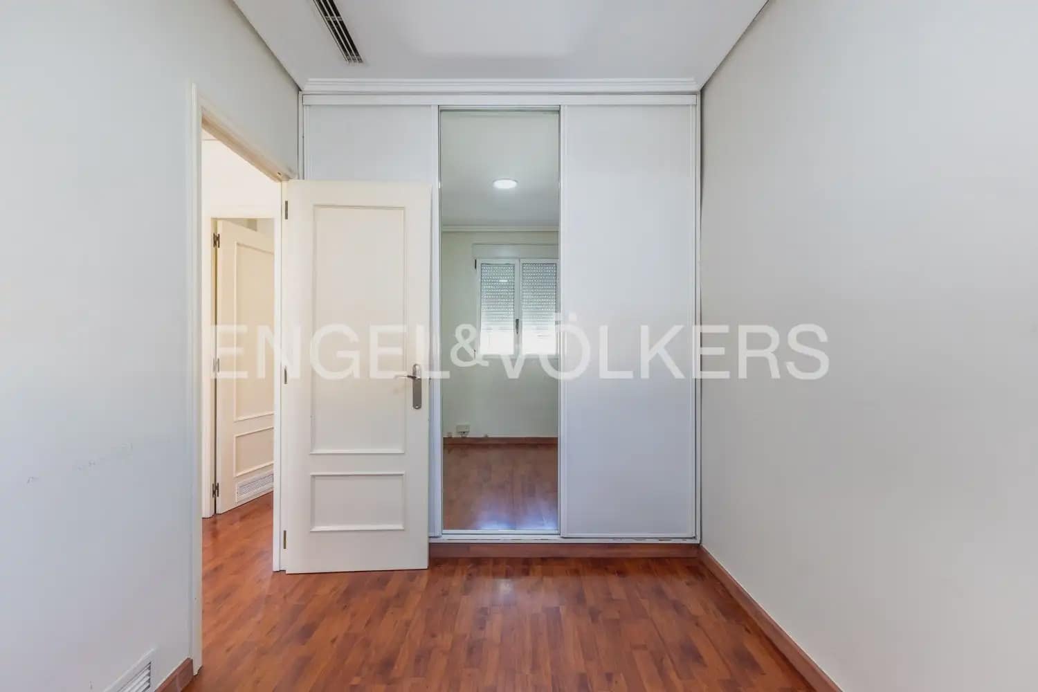 3 makuuhuone Kattohuoneisto vuokrattavana paikassa Valencia kaupunki - 2 300 € (Ref: 9898208)
