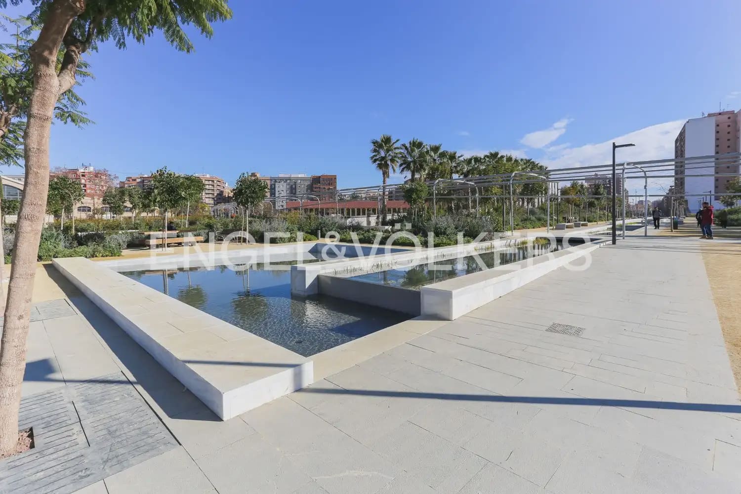 3 makuuhuone Kattohuoneisto vuokrattavana paikassa Valencia kaupunki - 2 300 € (Ref: 9898208)