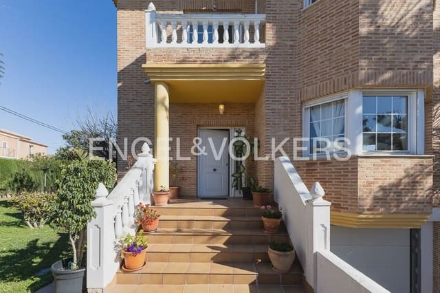 4 bedroom Villa for sale in El Vedat de Torrente, Torrent with garage - € 659,000 (Ref: 9898209)