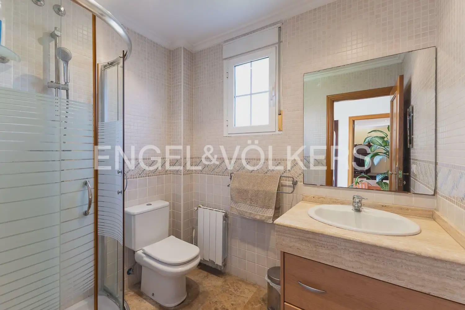 4 bedroom Villa for sale in Torrent with garage - € 659,000 (Ref: 9898209)