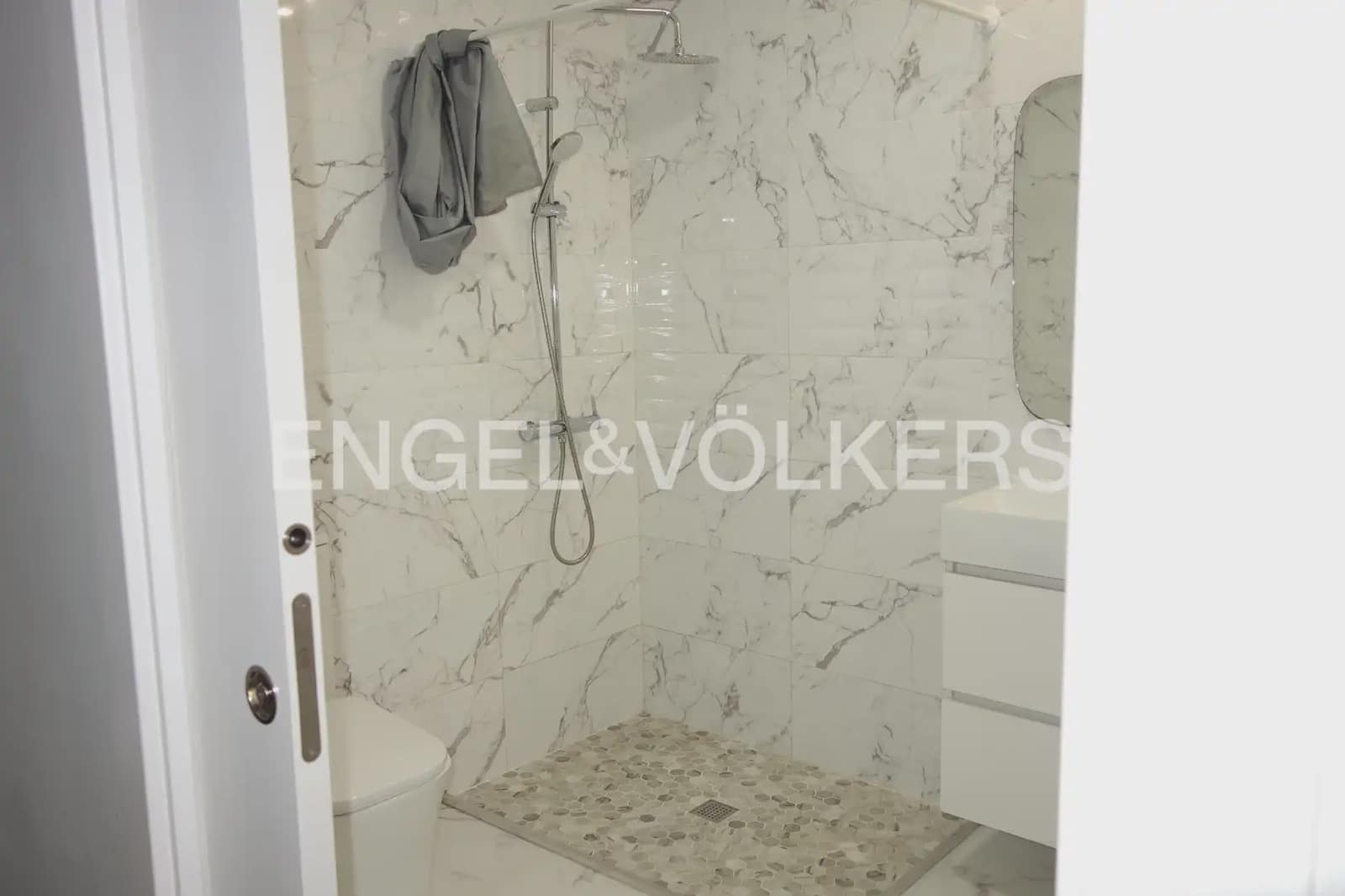 2 quarto Apartamento para arrendar em Valencia cidade - 1 750 € (Ref: 9898211)