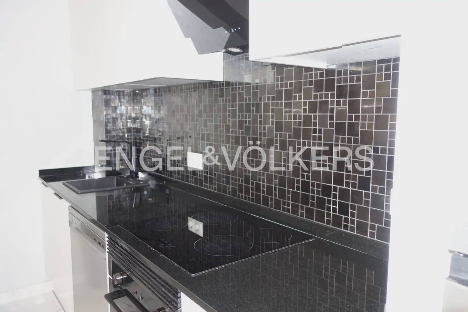 2 quarto Apartamento para arrendar em Valencia cidade - 1 750 € (Ref: 9898211)