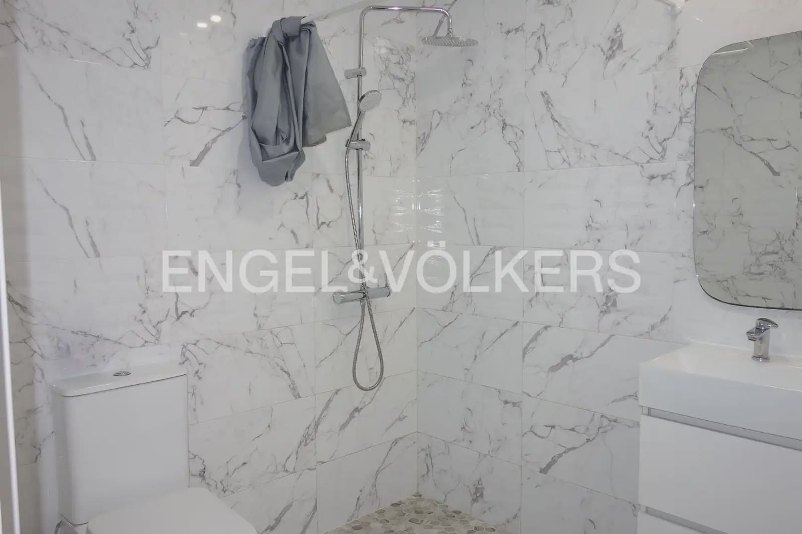 2 quarto Apartamento para arrendar em Valencia cidade - 1 750 € (Ref: 9898211)